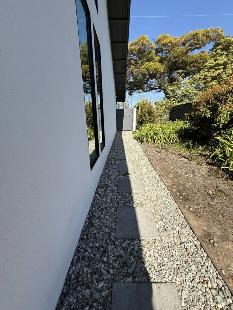 Local yard maintenance experts serving Santa Ana, CA - Motas Builders & Landscapes