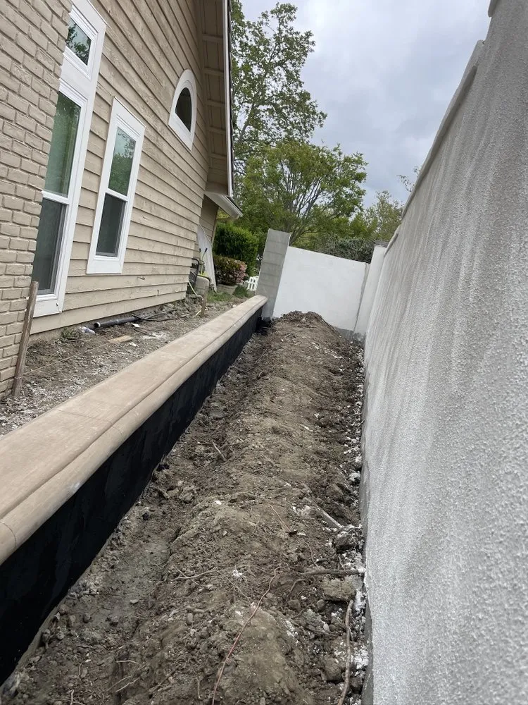 Expert lawn mowing service experts serving Santa Ana, CA - Motas Builders & Landscapes