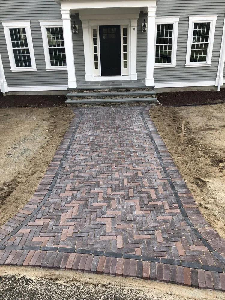 Professional lawn care service experts serving Coventry, RI - Mota's Construction