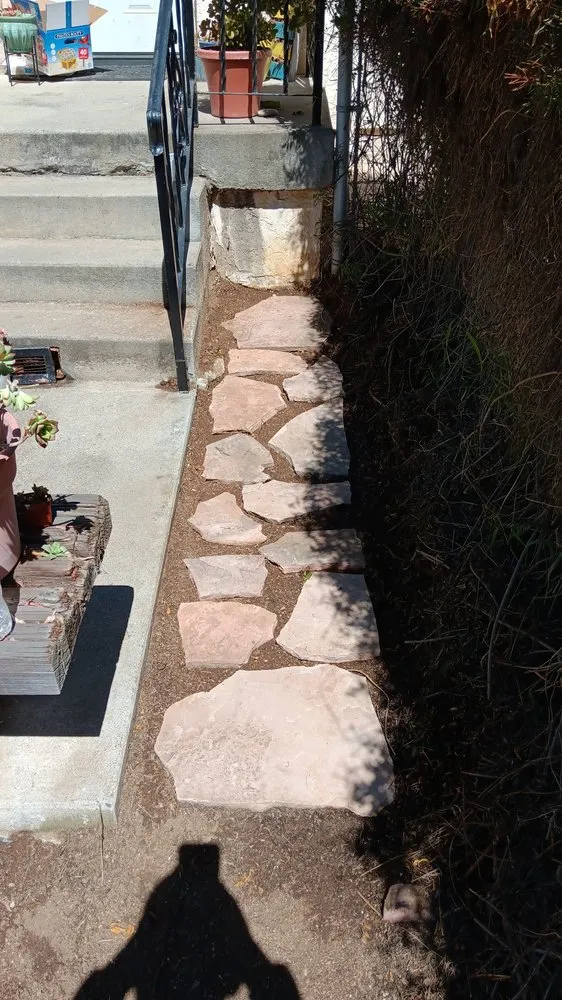 Top-rated yard cleanup service near you in Fallbrook, CA by Motas Landscaping