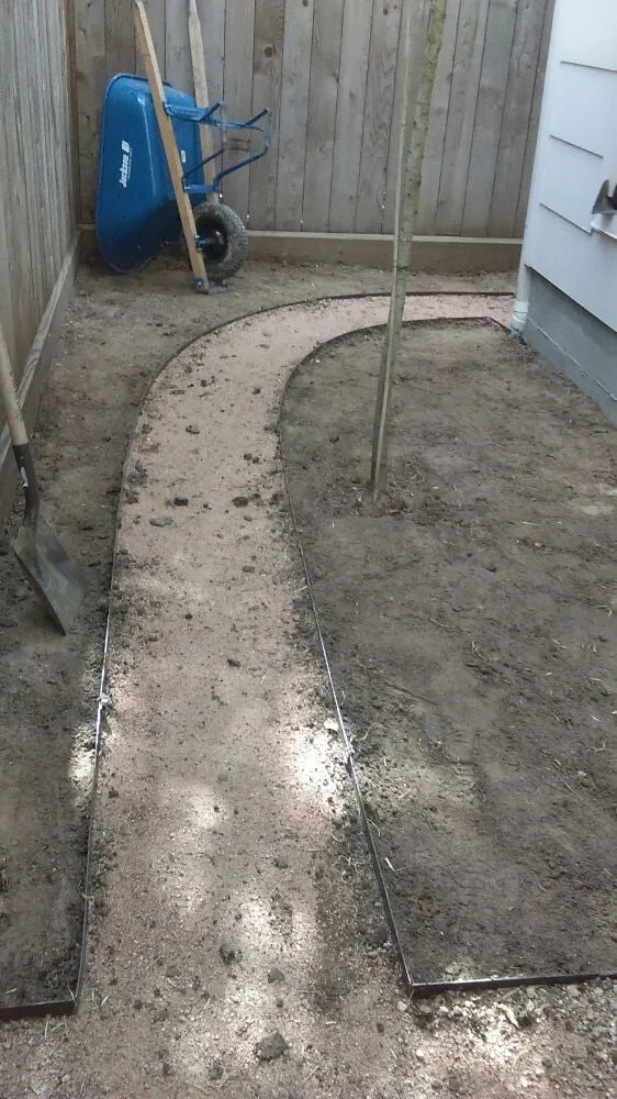 Expert yard cleanup service for homes in Houston, TX by Mota's Landscaping