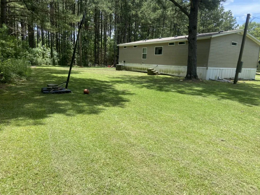 Top-rated lawn care service in Baton Rouge, LA - Motion Lawn Services