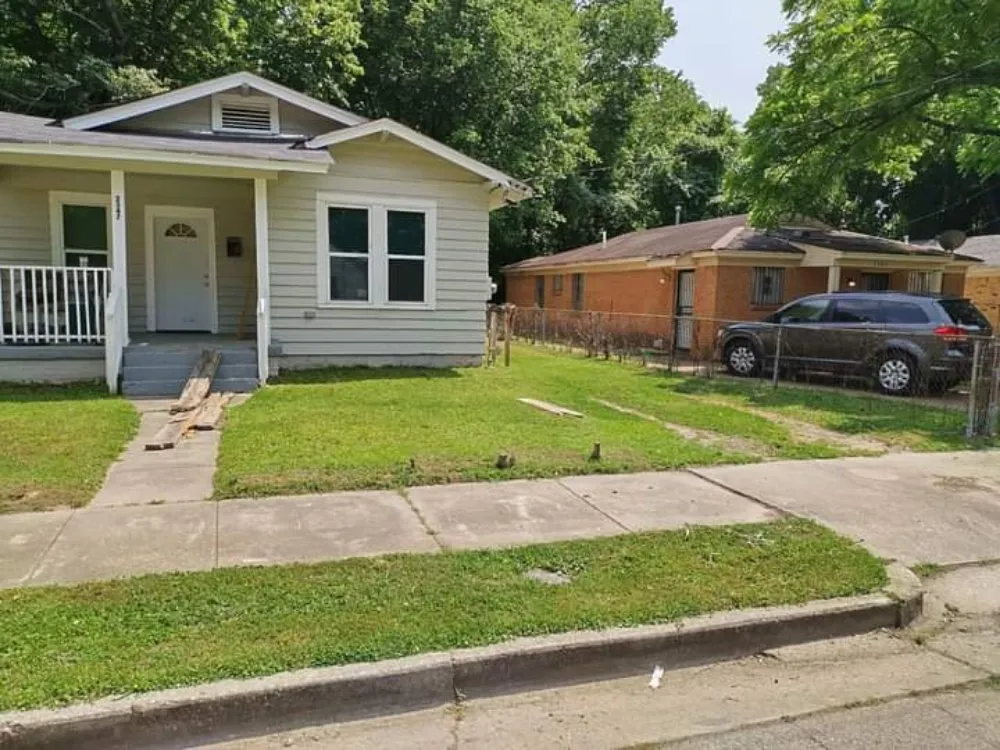 Affordable outdoor landscaping with custom design in Memphis, TN by Motons Lawn Services & Landscaping