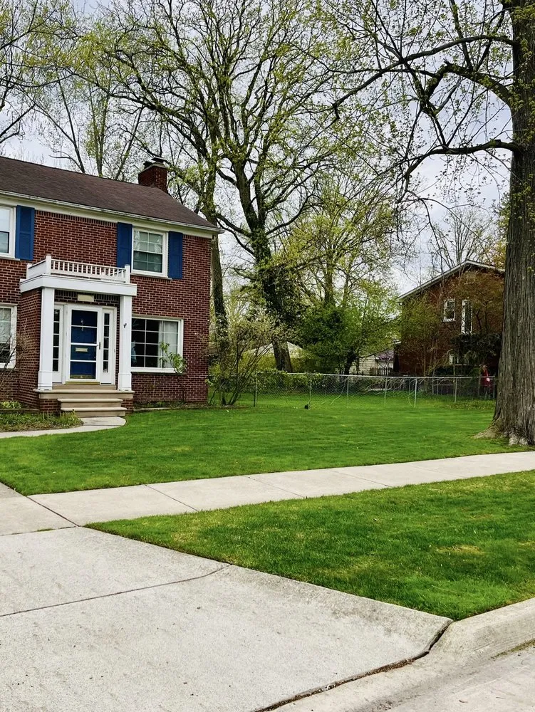 Expert residential landscaping in Grosse Pointe Farms, MI - Motor City Mowing