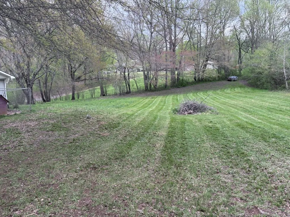 Affordable yard maintenance in Hiawassee, GA - Mountain Adventure Landscaping