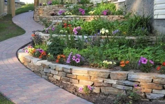 Professional yard maintenance in Mountain Brook, AL by Mountain Brook Landscaping