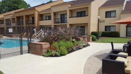 Expert landscape installation in Mountain Brook, AL - Mountain Brook Lawn Care and Maintenance