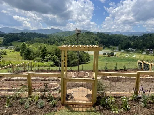 Mountain Elements Landscaping Logo