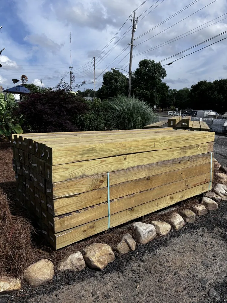 Reliable yard maintenance in Atlanta, GA - Mountain High Landscape Supply