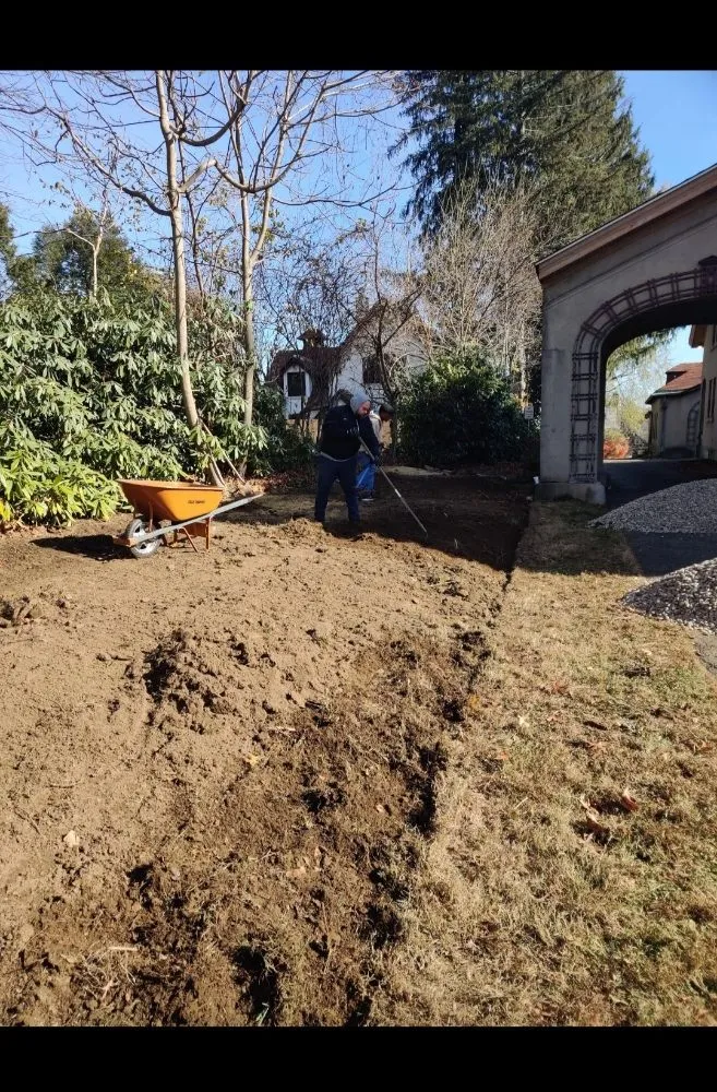 Top-rated garden landscaping for outdoor upgrades across East Hartford, CT - Mountain Hill Lawn Care