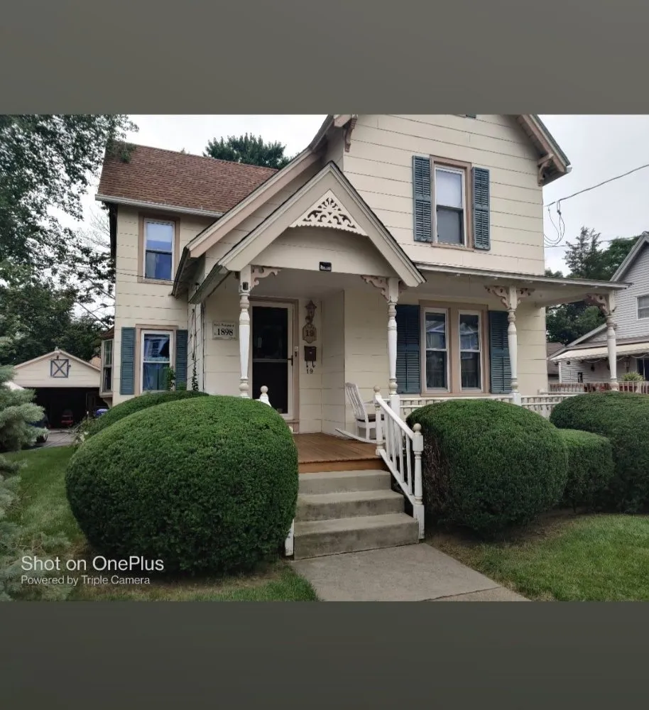 Trusted yard maintenance experts serving East Hartford, CT - Mountain Hill Lawn Care