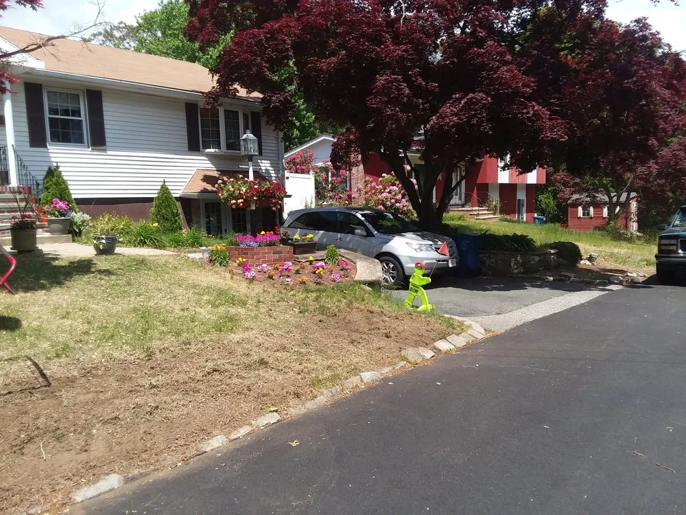 Expert lawn mowing service experts serving Dorchester, NH - Mountain Men Services