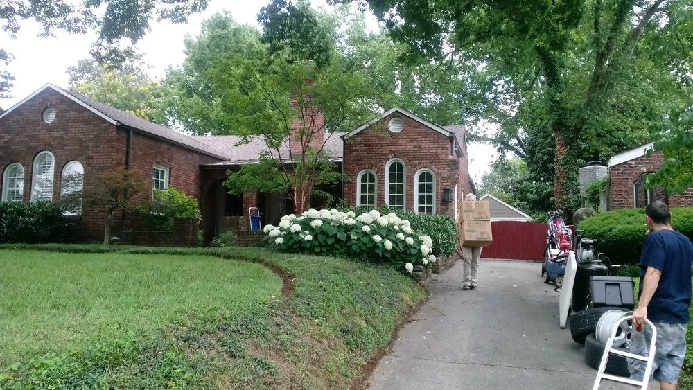 Affordable landscaping services experts serving Franklin, TN - Mountain Movers