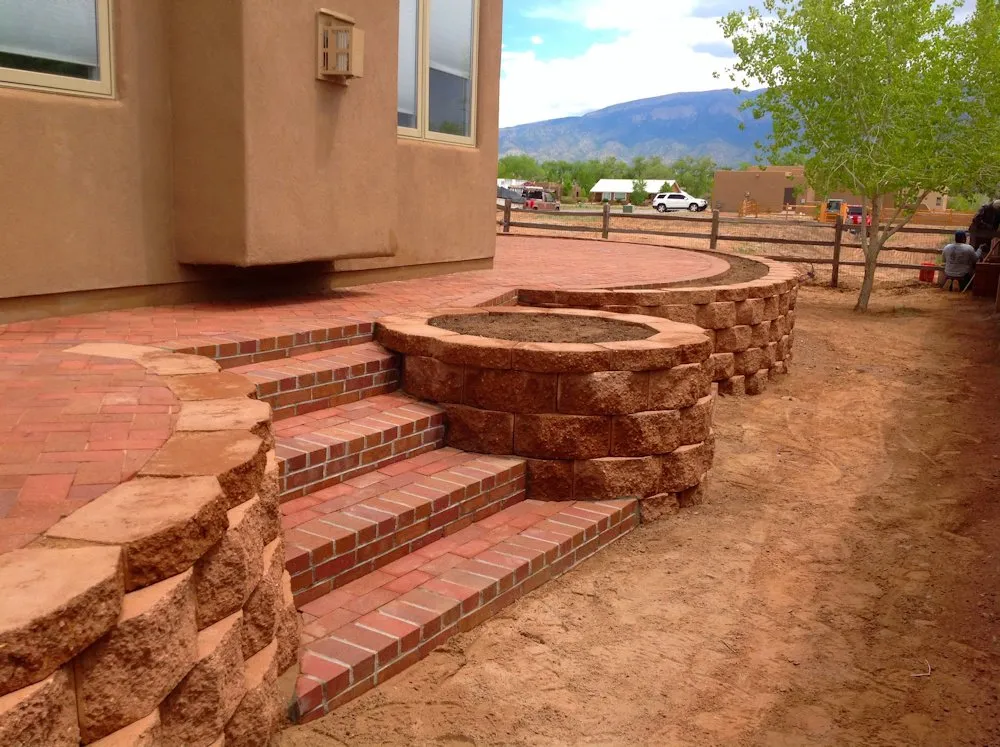 Top-rated lawn care service for homes across Rio Rancho, NM - Mountain Paradise Landscaping