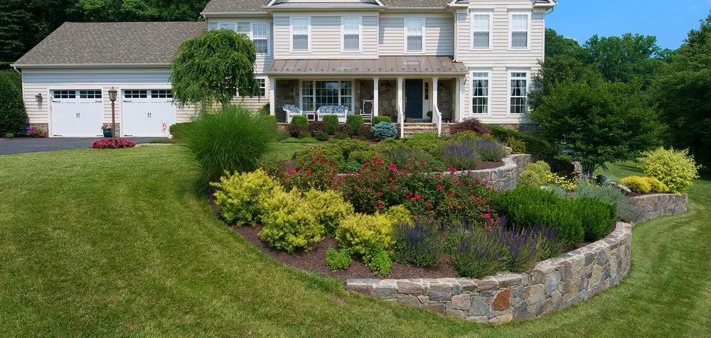 Affordable lawn care service experts serving MONTGOMRY VLG, MD - Mountain Peak Landscaping