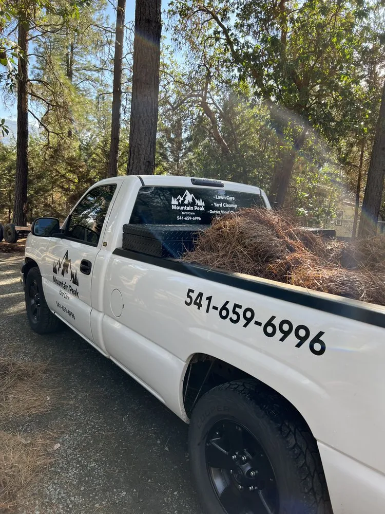 Reliable yard cleanup service in Grants Pass, OR - Mountain Peak Yard Care