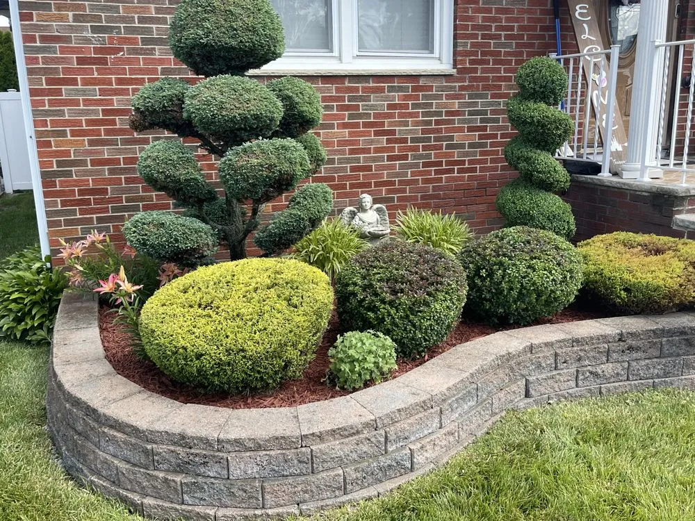 Reliable landscaping services experts serving Elmwood Park, NJ - Mountain Ridge Landscaping Maintenance & Design