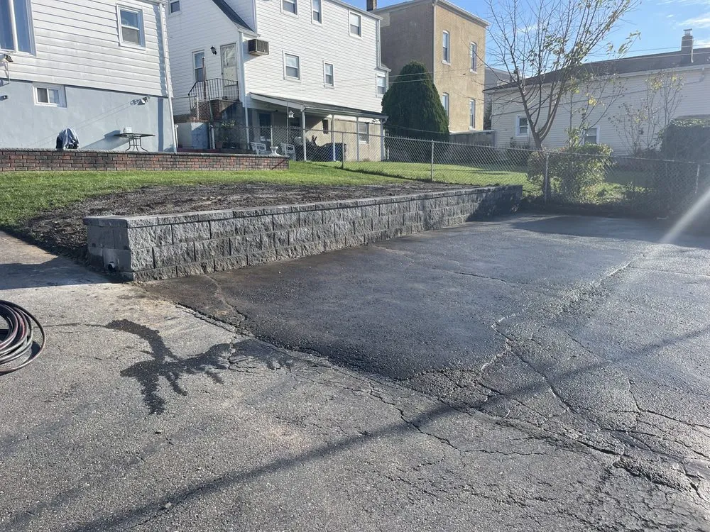 Reliable garden landscaping for year-round maintenance in Elmwood Park, NJ by Mountain Ridge Landscaping Maintenance & Design