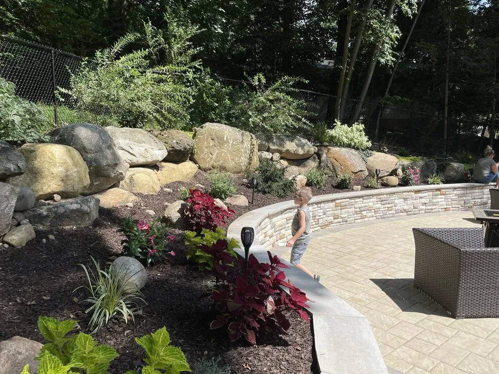 Reliable yard maintenance for year-round maintenance across Elmwood Park, NJ - Mountain Ridge Landscaping Maintenance & Design