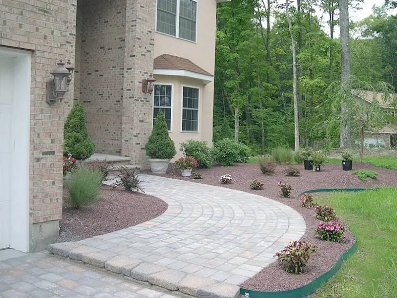 Local garden landscaping experts serving Reeders, PA - Mountain Road Landscaping