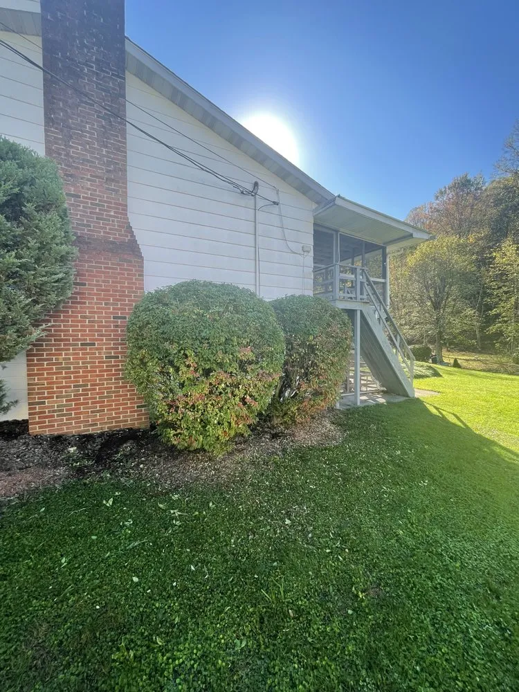 Affordable lawn mowing service in Jane Lew, WV - Mountain State Exterior Pros