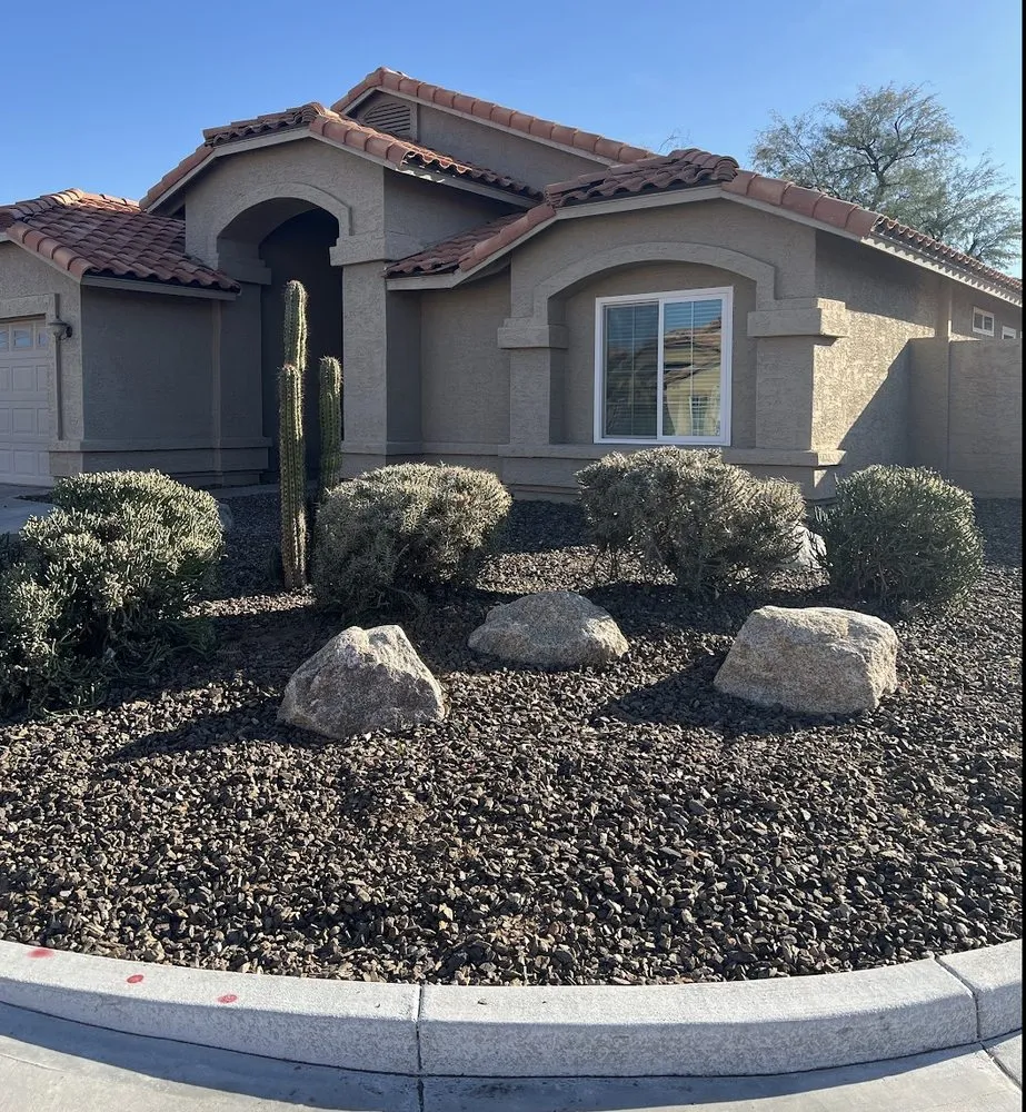 Top-rated yard maintenance experts serving Phoenix, AZ - Mountain View Landscape and Design