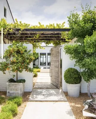 Mountain View Landscape and Design Logo