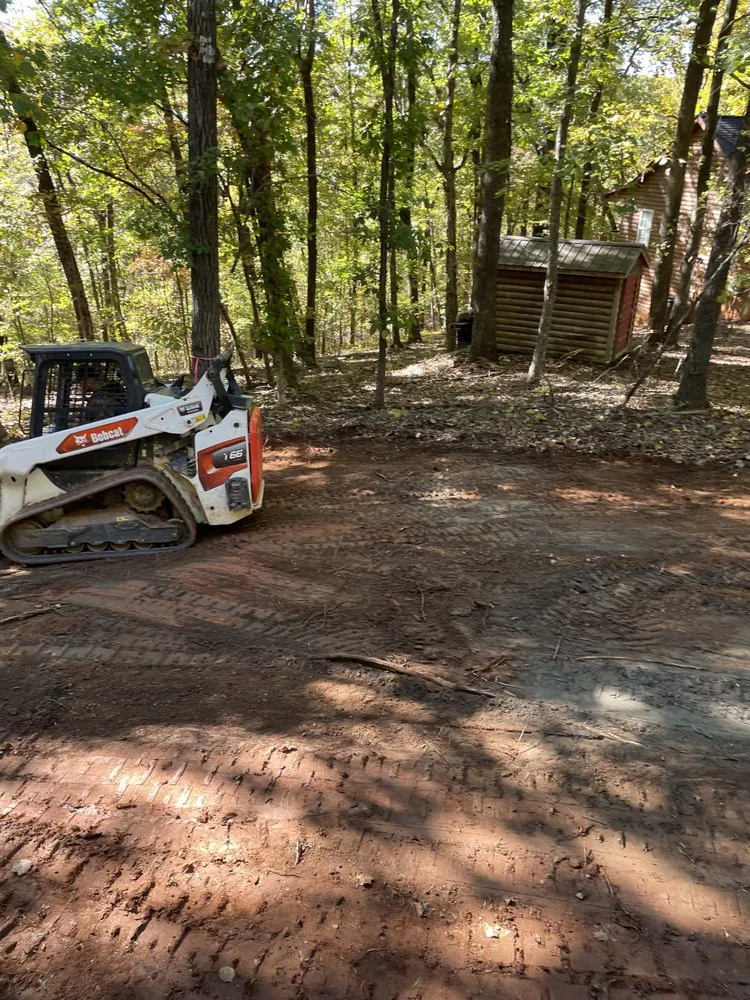 Professional yard cleanup service for year-round maintenance in Cleveland, GA by Mountain View Landscaping