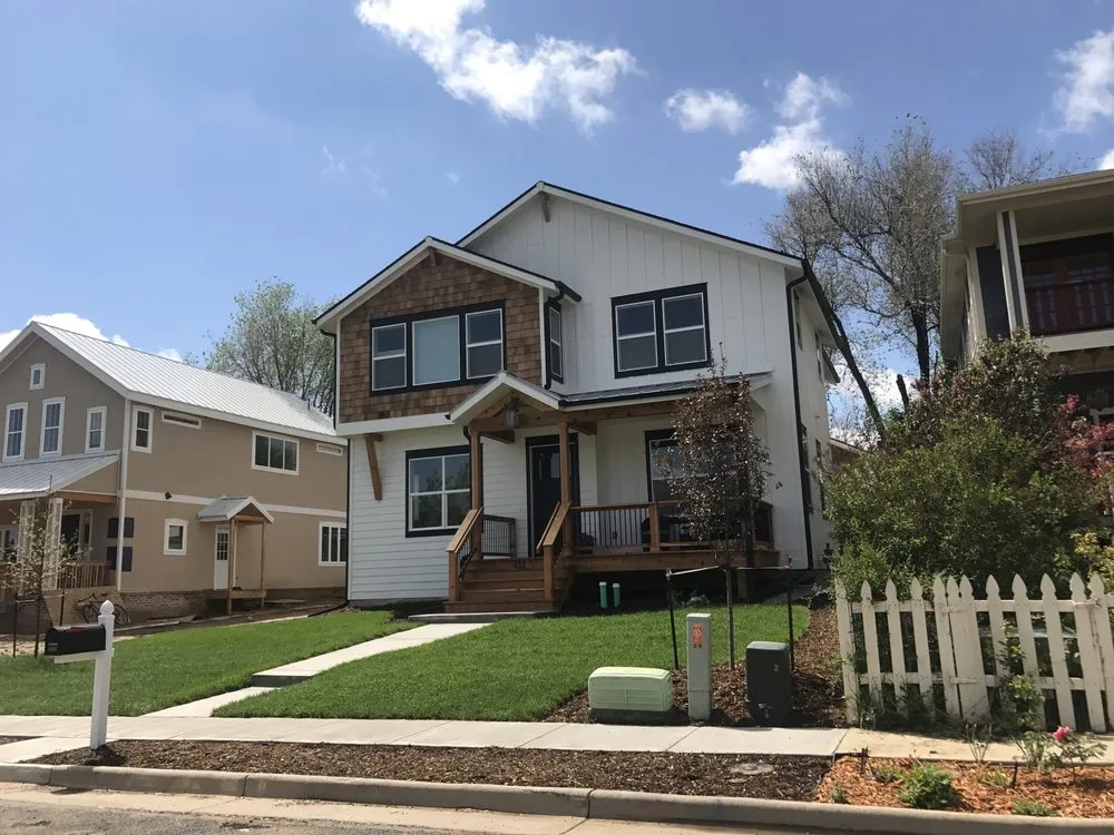 Reliable lawn care service experts serving Longmont, CO - Mountain View Landscaping