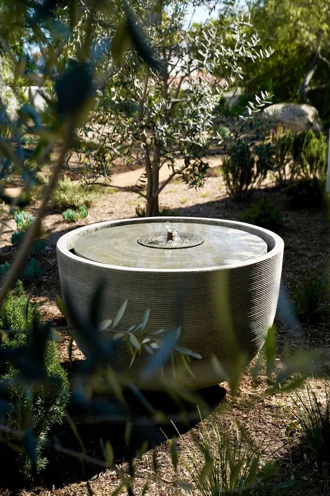 Professional lawn care service experts serving Santa Barbara, CA - Mountain View Landscaping