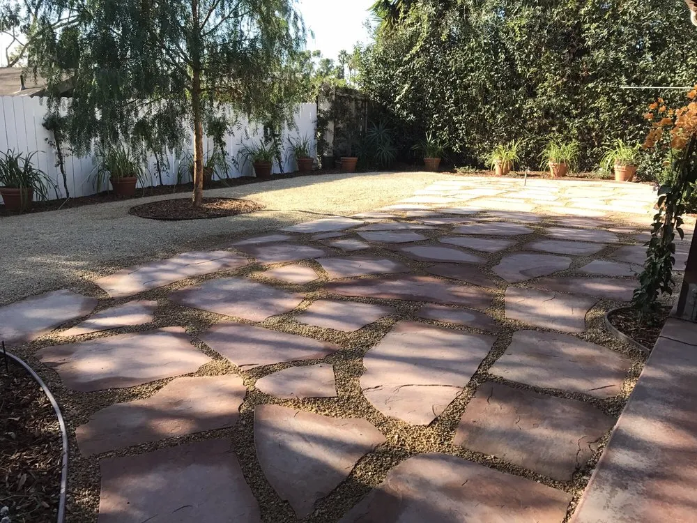 Custom garden landscaping for homes in Santa Barbara, CA by Mountain View Landscaping
