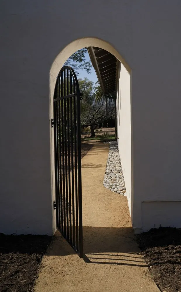 Trusted garden landscaping in Santa Barbara, CA by Mountain View Landscaping