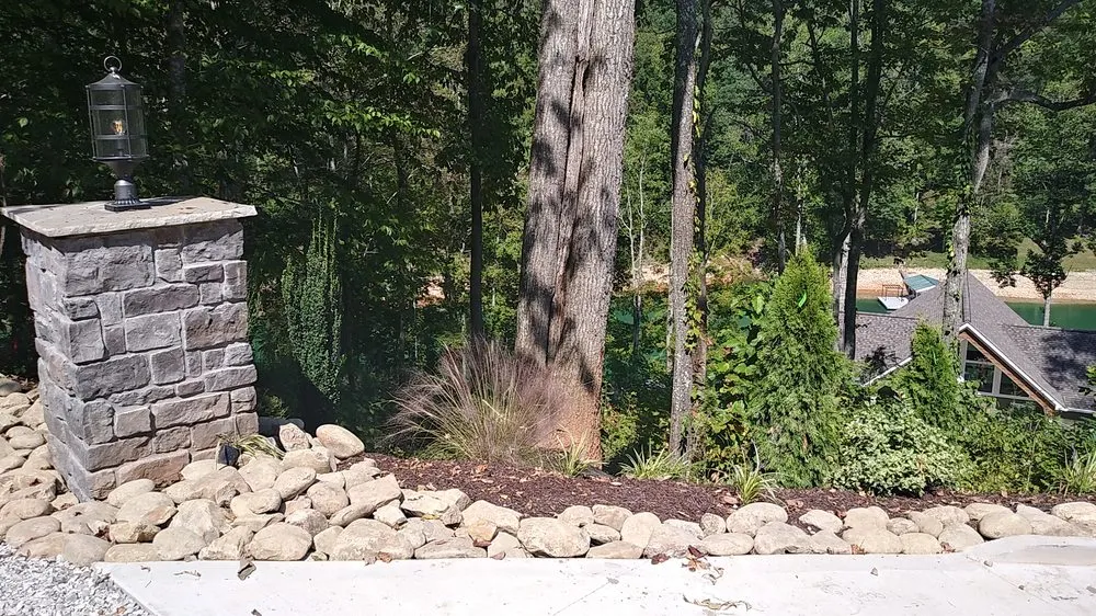 Professional landscape installation experts serving Knoxville, TN - Mountain View Lawnscapes