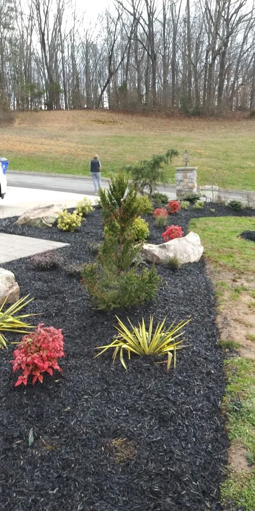 Custom residential landscaping in Knoxville, TN - Mountain View Lawnscapes
