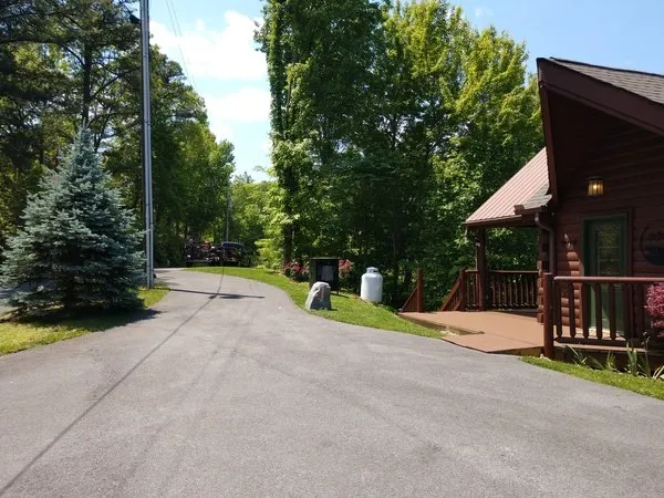 Affordable lawn care service with custom design across Sevierville, TN - Mountain Willow Lawn Care