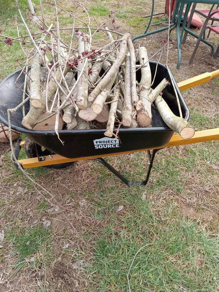 Expert yard maintenance with custom design across Sevierville, TN - Mountaineer Mowing & mulching