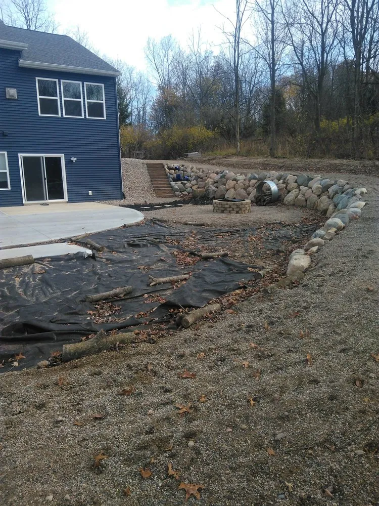 Top-rated lawn mowing service experts serving Evart, MI - Mountains Edge