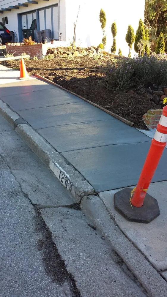 Reliable yard cleanup service experts serving San Francisco, CA - Mou's Construction & Landscaping