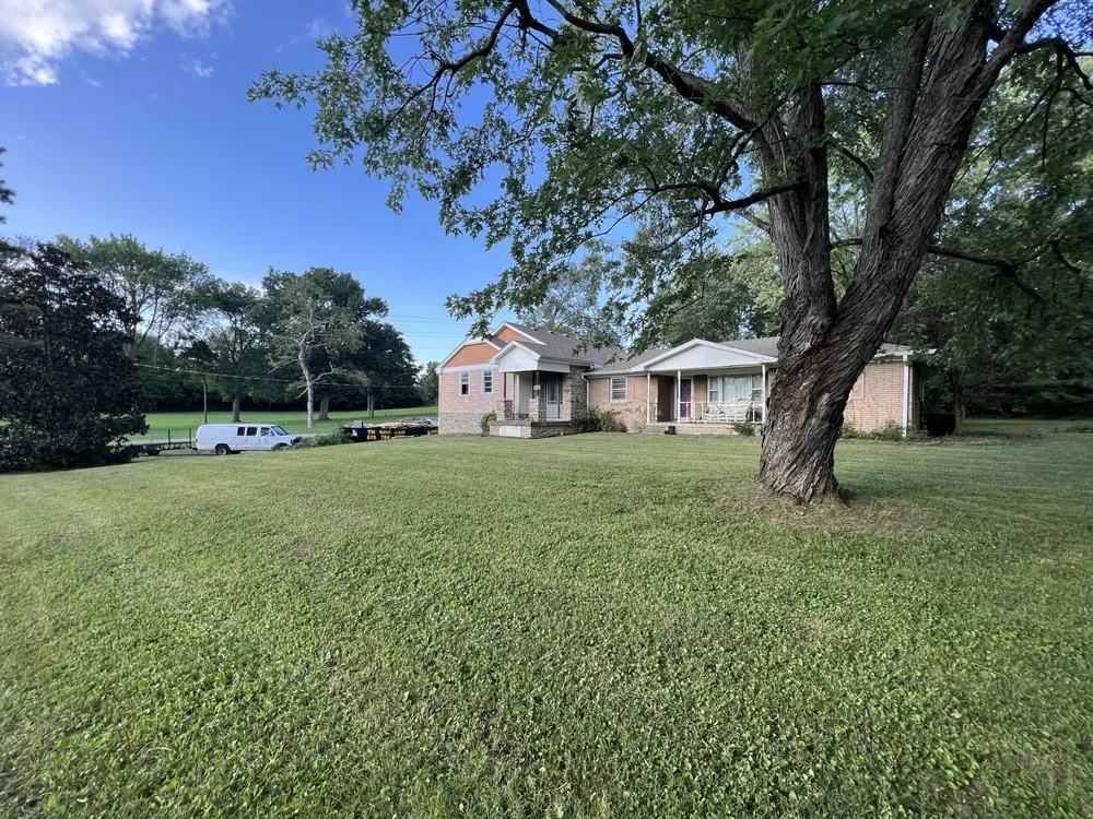 Custom landscaping services for homes in Murfreesboro, TN by Moussa Enterprises Lawn Care Services