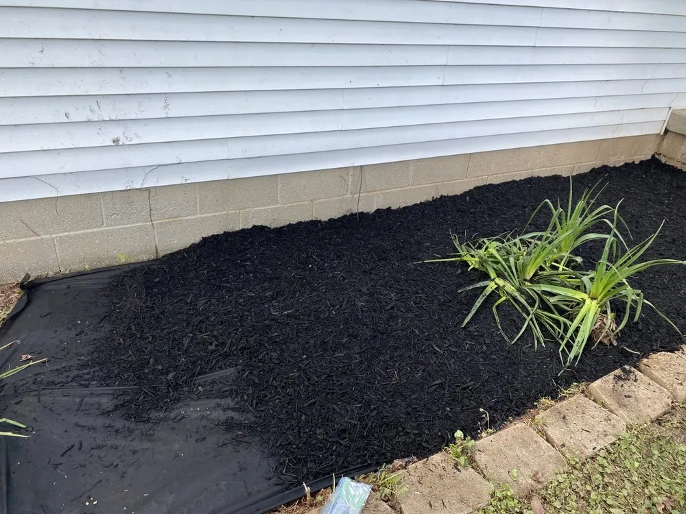 Professional landscape design experts serving New Pekin, IN - Mousty Landscaping