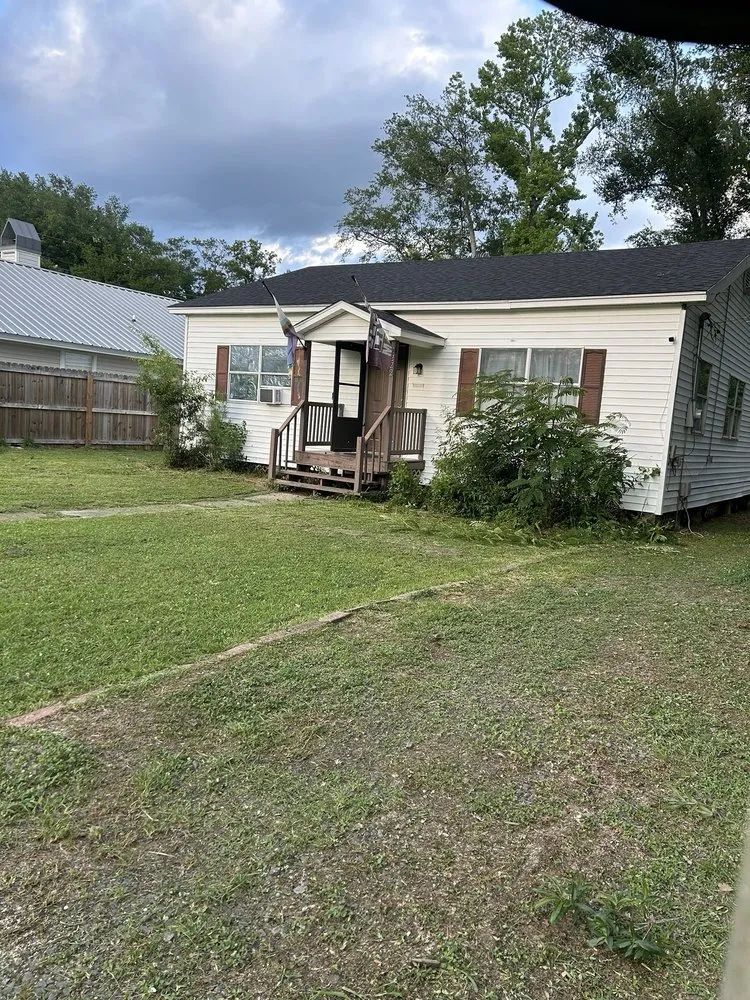 Affordable garden landscaping in Ponchatoula, LA by Moving Forward And Giving Second Chances