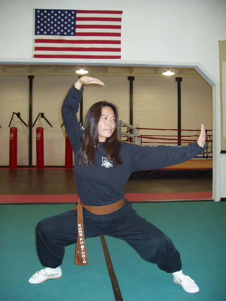 Top-rated yard cleanup service in Ponchatoula, LA by Moving Forward And Giving Second Chances