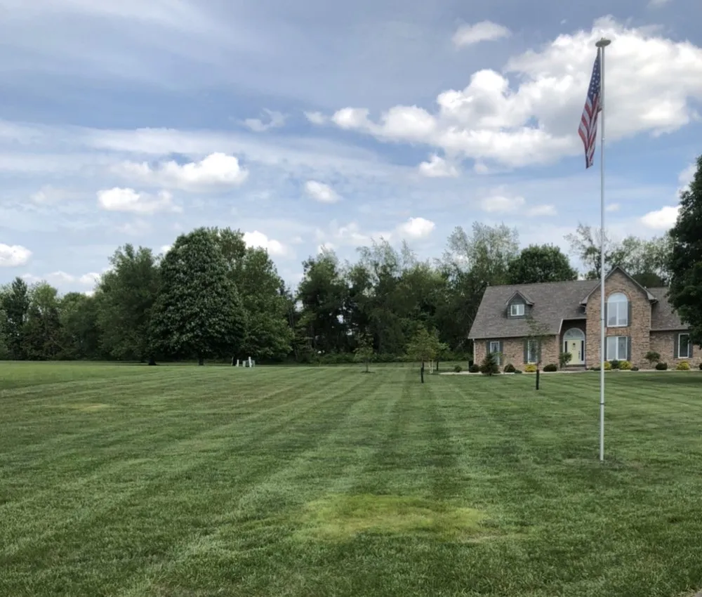 Expert outdoor landscaping for year-round maintenance in Elizabethtown, KY by Mow - Right