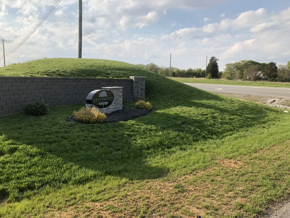 Trusted yard maintenance in Elizabethtown, KY - Mow - Right