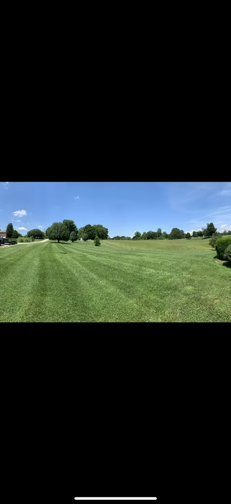 Professional yard maintenance near you in Jefferson City, TN by Mow & Behold