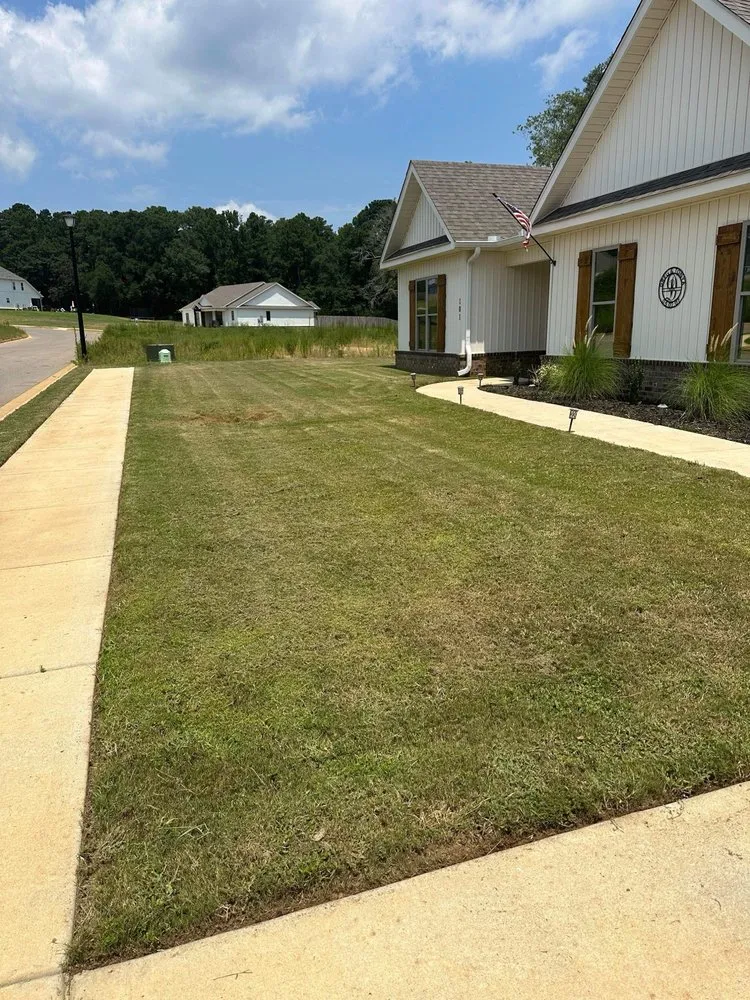 Top-rated landscaping services for homes across Enterprise, AL - Mow & Go Professional Lawn Maintenance