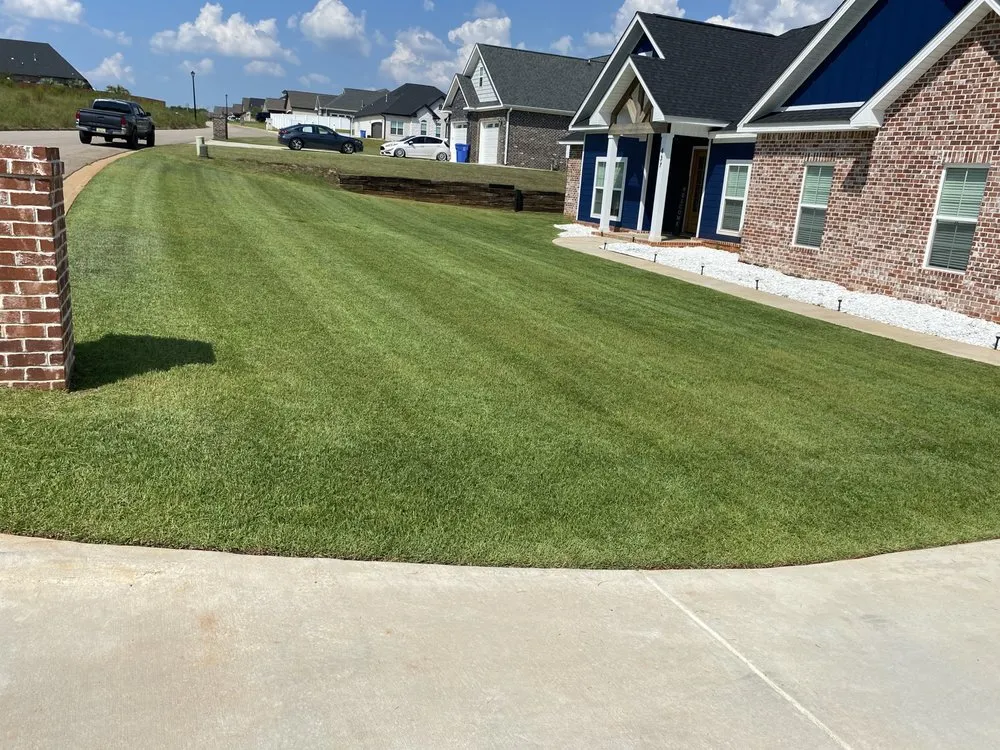Top-rated landscaping services in Enterprise, AL - Mow & Go Professional Lawn Maintenance