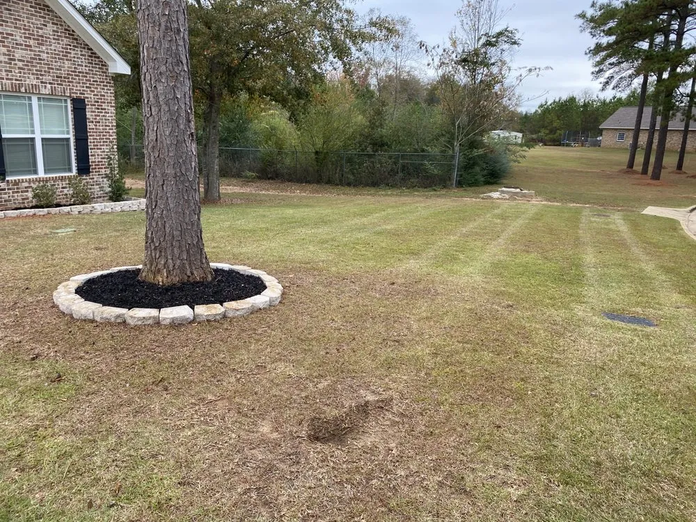 Reliable garden landscaping in Enterprise, AL by Mow & Go Professional Lawn Maintenance
