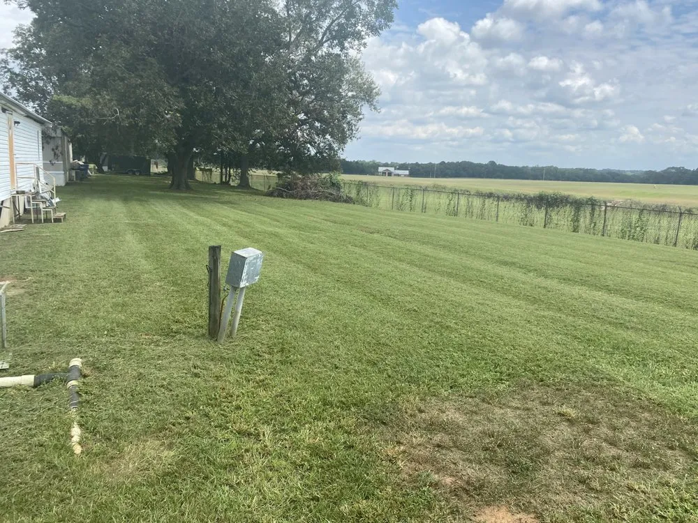 Local yard maintenance near you in Enterprise, AL by Mow & Go Professional Lawn Maintenance