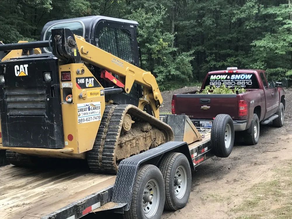 Expert landscape installation for year-round maintenance in Chesaning, MI by Mow & Snow